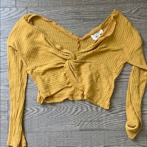 Long sleeve front twist